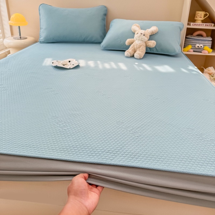 91家纺网 家纺一手货源 找家纺 阿亮家居 2025新款凉席凉豆豆单包边可水席单凉席三件套冰豆豆席 小米粒天空蓝床笠款