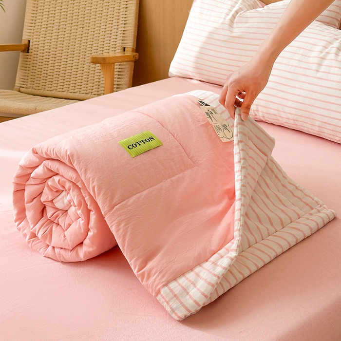 91家纺网 家纺一手货源 找家纺 熙宴家纺 2025新款全棉色织水洗棉棉花夏被四件套 果粉条