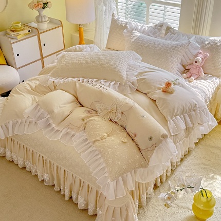 91家纺网 家纺一手货源 找家纺 （总）苏米娜家纺2025春夏新品韩版甜美公主风超柔水洗棉床盖四件套刺绣针织棉双层纱纯棉棉麻全棉少女心夹棉床裙款夏被款床盖四件套