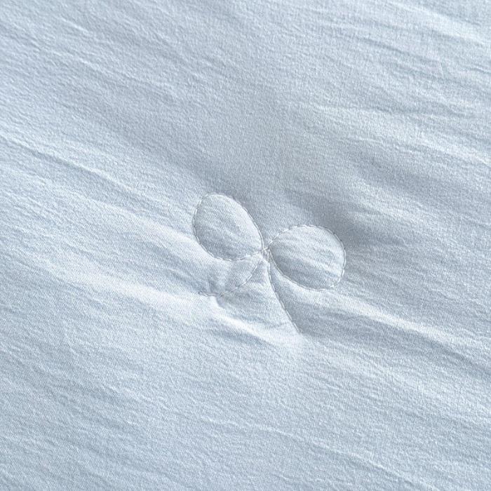 91家纺网 家纺一手货源 找家纺 苏米娜家纺2025春夏新品韩版甜美公主风超柔水洗棉床盖四件套刺绣针织棉双层纱纯棉棉麻全棉少女心夹棉床裙款夏被款床盖四件套 幻蝶-婴儿蓝