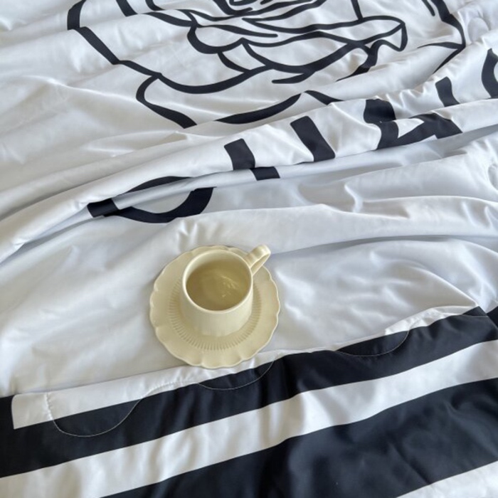 91家纺网 家纺一手货源 找家纺 棉生活 2025新款大版水洗真丝数码夏被四件套 coco香水