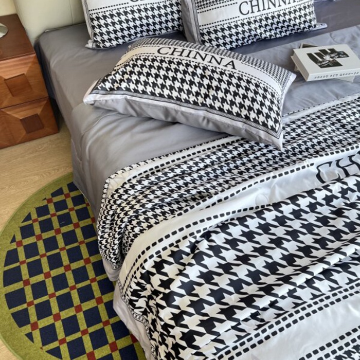 91家纺网 家纺一手货源 找家纺 棉生活 2025新款大版水洗真丝数码夏被四件套 伯尔