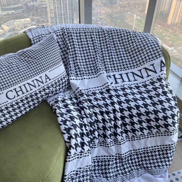 91家纺网 家纺一手货源 找家纺 棉生活 2025新款大版水洗真丝数码夏被四件套 伯尔