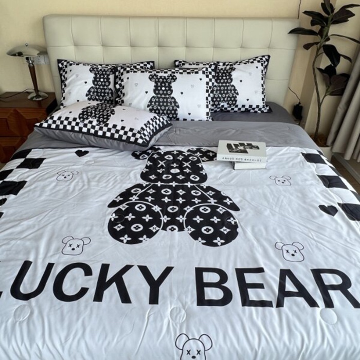 91家纺网 家纺一手货源 找家纺 棉生活 2025新款大版水洗真丝数码夏被四件套 幻想派对