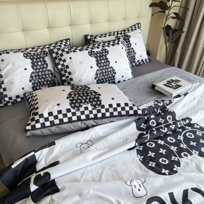 91家纺网 家纺一手货源 找家纺 棉生活 2025新款大版水洗真丝数码夏被四件套 幻想派对