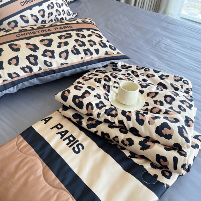 91家纺网 家纺一手货源 找家纺 棉生活 2025新款大版水洗真丝数码夏被四件套 加州之夜