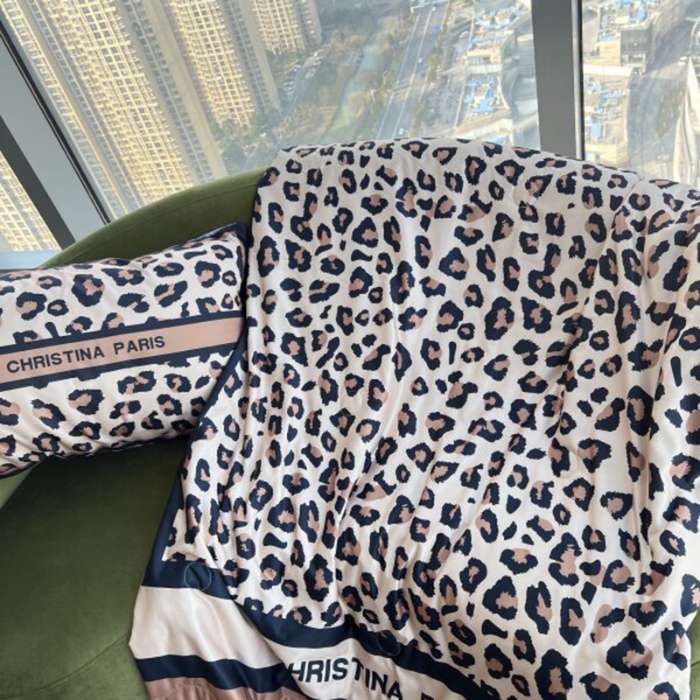 91家纺网 家纺一手货源 找家纺 棉生活 2025新款大版水洗真丝数码夏被四件套 加州之夜