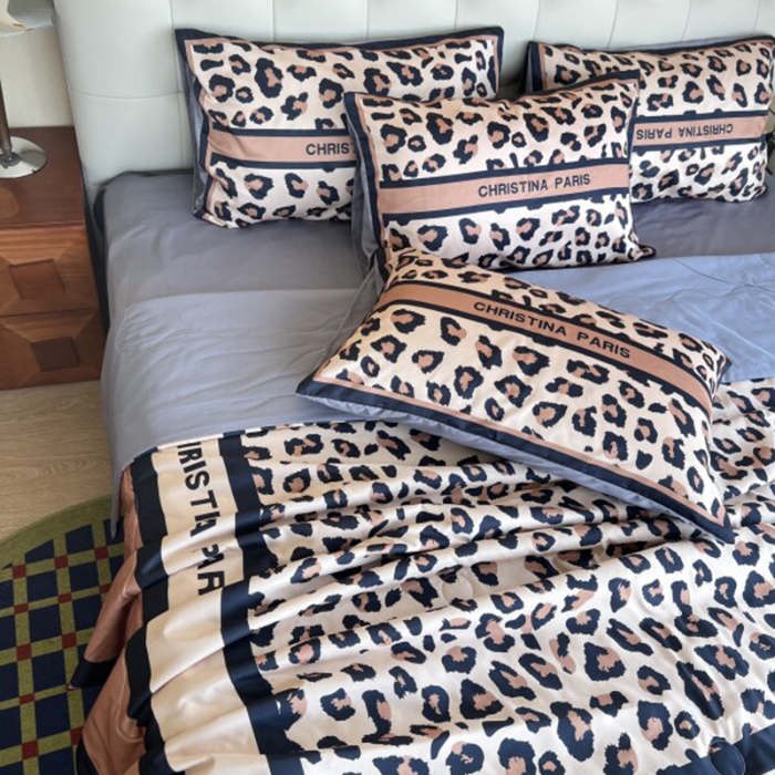 91家纺网 家纺一手货源 找家纺 棉生活 2025新款大版水洗真丝数码夏被四件套 加州之夜