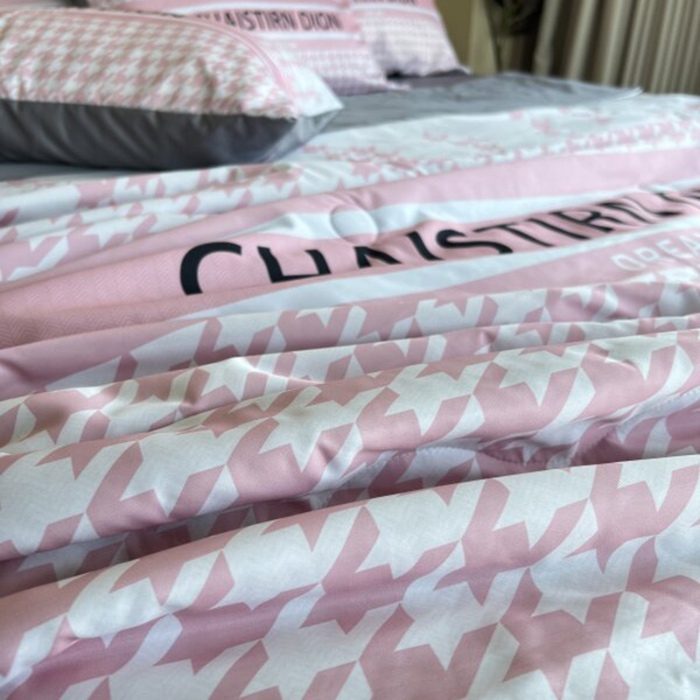 91家纺网 家纺一手货源 找家纺 棉生活 2025新款大版水洗真丝数码夏被四件套 少女心