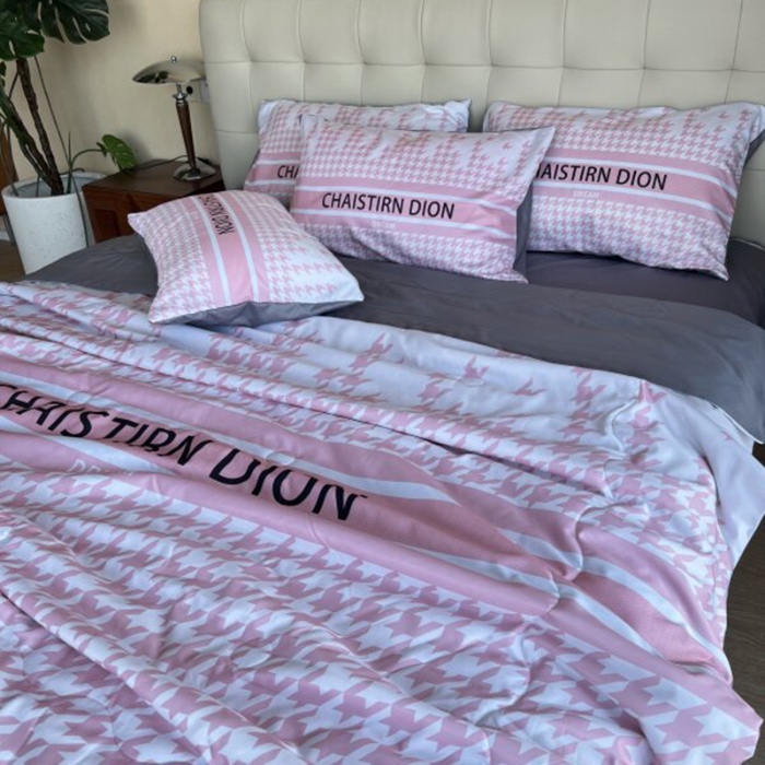 91家纺网 家纺一手货源 找家纺 棉生活 2025新款大版水洗真丝数码夏被四件套 少女心