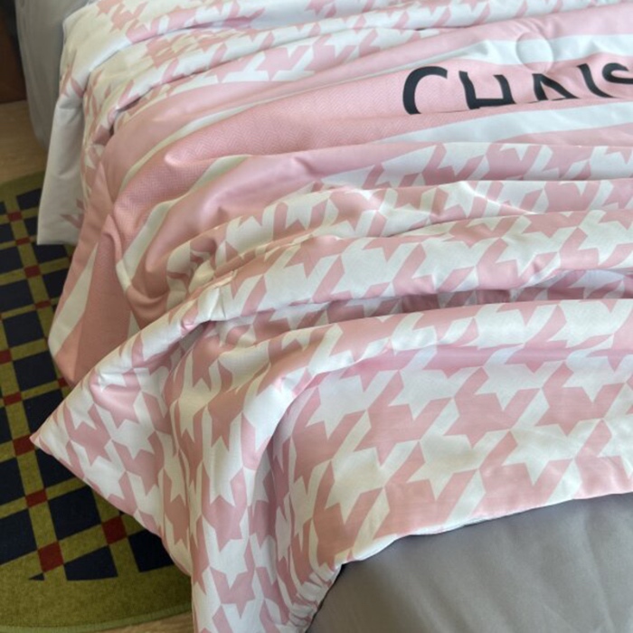 91家纺网 家纺一手货源 找家纺 棉生活 2025新款大版水洗真丝数码夏被四件套 少女心