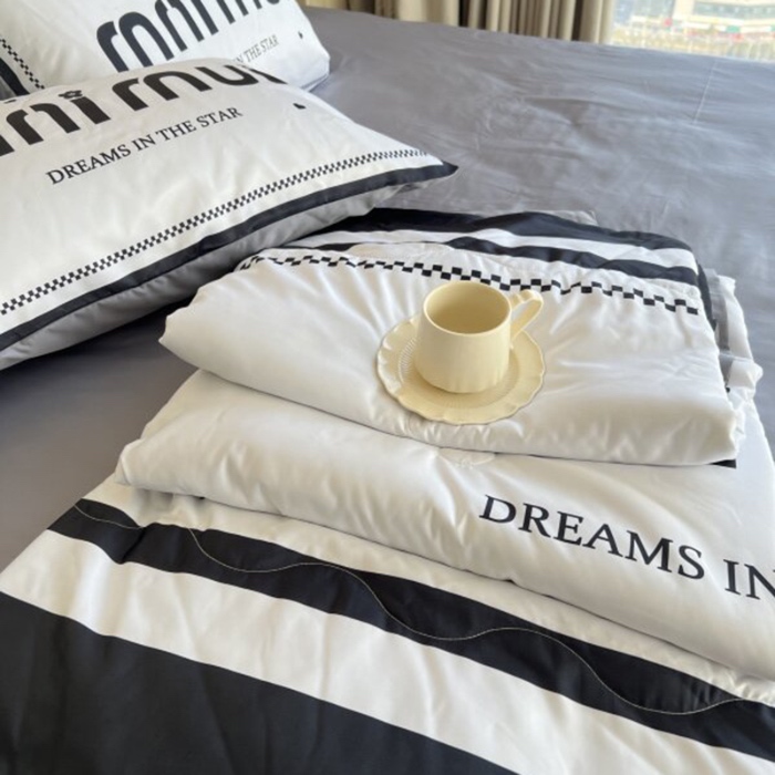 91家纺网 家纺一手货源 找家纺 棉生活 2025新款大版水洗真丝数码夏被四件套 甜美小姐