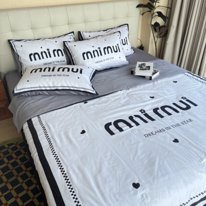 91家纺网 家纺一手货源 找家纺 棉生活 2025新款大版水洗真丝数码夏被四件套 甜美小姐