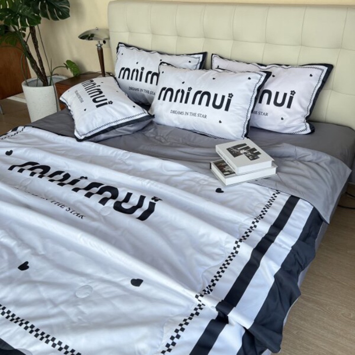 91家纺网 家纺一手货源 找家纺 棉生活 2025新款大版水洗真丝数码夏被四件套 甜美小姐