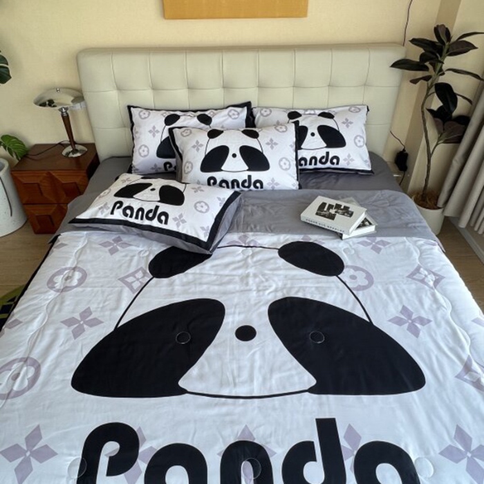 91家纺网 家纺一手货源 找家纺 棉生活 2025新款大版水洗真丝数码夏被四件套 熊猫咻咻
