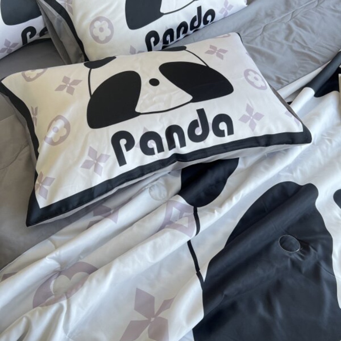 91家纺网 家纺一手货源 找家纺 棉生活 2025新款大版水洗真丝数码夏被四件套 熊猫咻咻