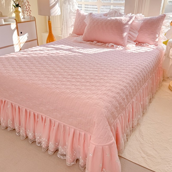 91家纺网 家纺一手货源 找家纺 苏米娜家纺2025春夏新品韩版甜美公主风超柔水洗棉床盖四件套刺绣针织棉双层纱纯棉棉麻全棉少女心夹棉床裙款夏被款床盖四件套 0幻蝶-樱花粉 (1)