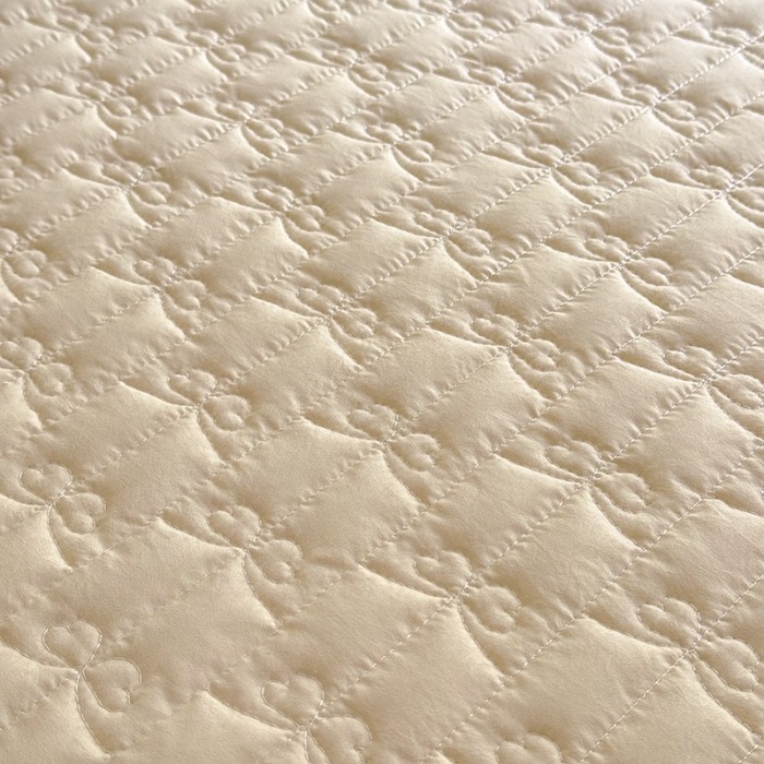 91家纺网 家纺一手货源 找家纺 苏米娜家纺2025春夏新品韩版甜美公主风超柔水洗棉床盖四件套刺绣针织棉双层纱纯棉棉麻全棉少女心夹棉床裙款夏被款床盖四件套 幻蝶-奶油白