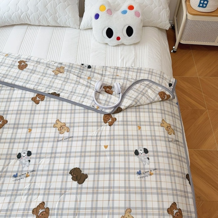 91家纺网 家纺一手货源 找家纺 兜米家居 2025夏季A类针织棉夏凉被小清新卡通双面针织棉空调被子被芯 格子狗