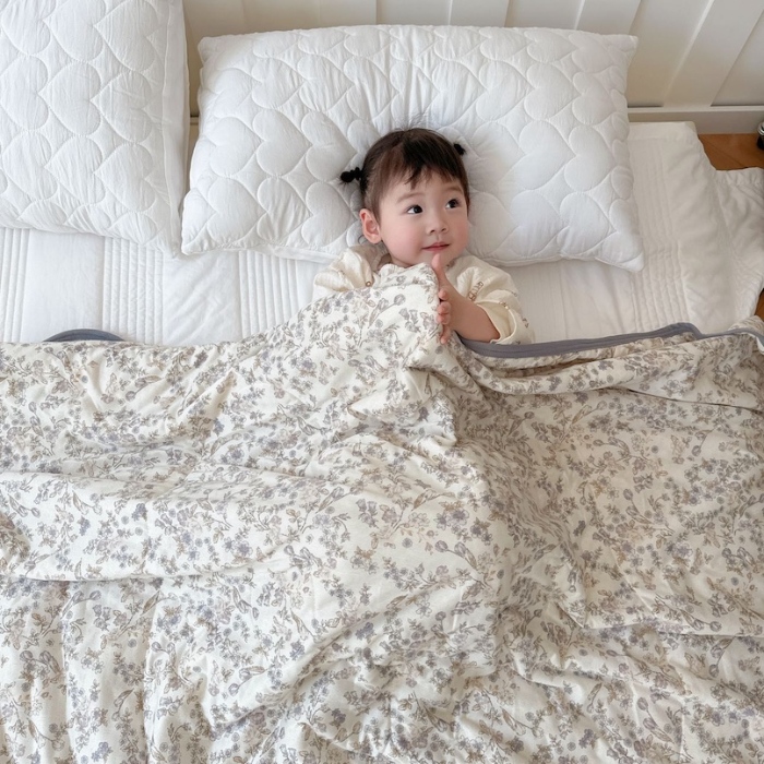 91家纺网 家纺一手货源 找家纺 兜米家居 2025夏季A类针织棉夏凉被小清新卡通双面针织棉空调被子被芯 花曦