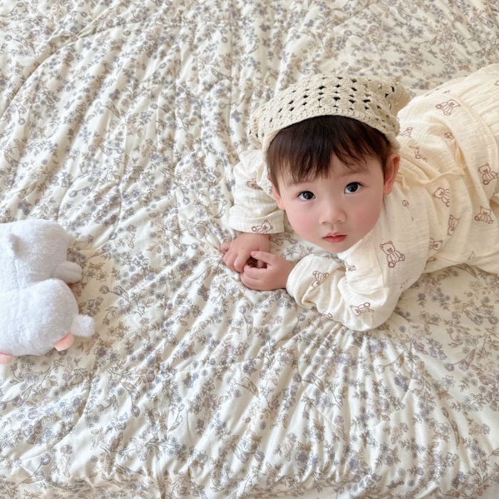 91家纺网 家纺一手货源 找家纺 兜米家居 2025夏季A类针织棉夏凉被小清新卡通双面针织棉空调被子被芯 花曦