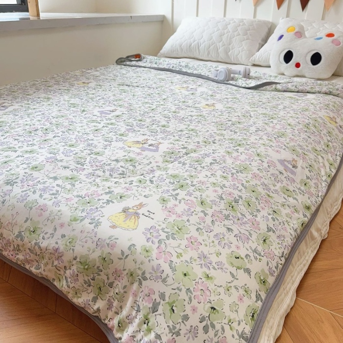 91家纺网 家纺一手货源 找家纺 兜米家居 2025夏季A类针织棉夏凉被小清新卡通双面针织棉空调被子被芯 花园兔