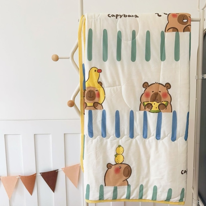 91家纺网 家纺一手货源 找家纺 兜米家居 2025夏季A类针织棉夏凉被小清新卡通双面针织棉空调被子被芯 卡皮八拉