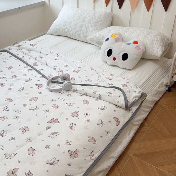 91家纺网 家纺一手货源 找家纺 兜米家居 2025夏季A类针织棉夏凉被小清新卡通双面针织棉空调被子被芯 小蝴蝶