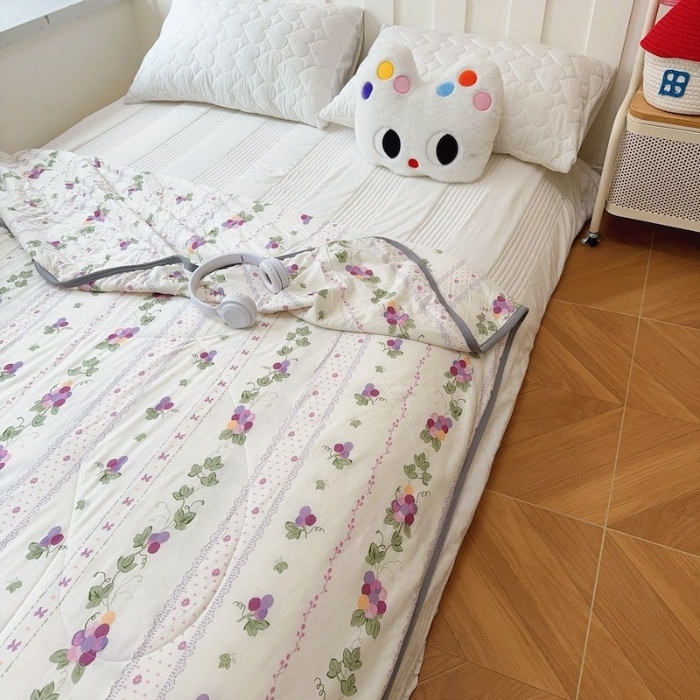 91家纺网 家纺一手货源 找家纺 兜米家居 2025夏季A类针织棉夏凉被小清新卡通双面针织棉空调被子被芯 小葡萄