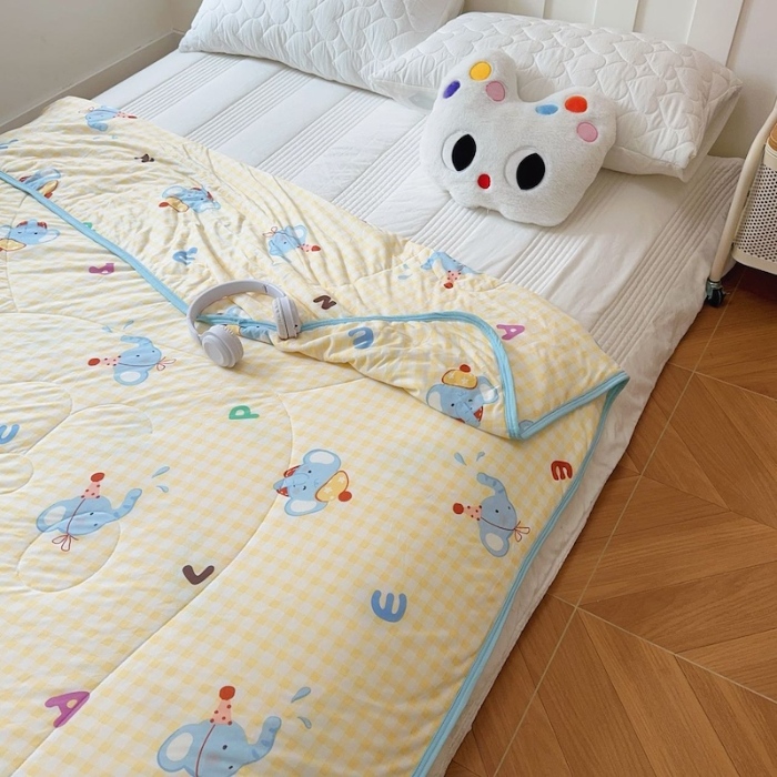 91家纺网 家纺一手货源 找家纺 兜米家居 2025夏季A类针织棉夏凉被小清新卡通双面针织棉空调被子被芯 字母小象