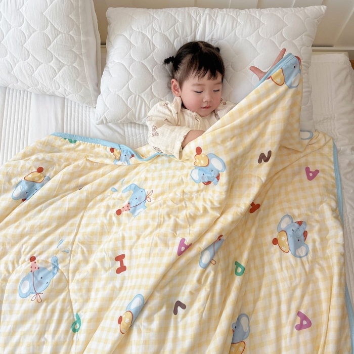 91家纺网 家纺一手货源 找家纺 兜米家居 2025夏季A类针织棉夏凉被小清新卡通双面针织棉空调被子被芯 字母小象