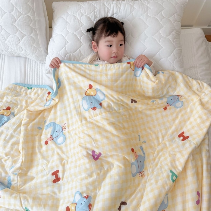 91家纺网 家纺一手货源 找家纺 兜米家居 2025夏季A类针织棉夏凉被小清新卡通双面针织棉空调被子被芯 字母小象