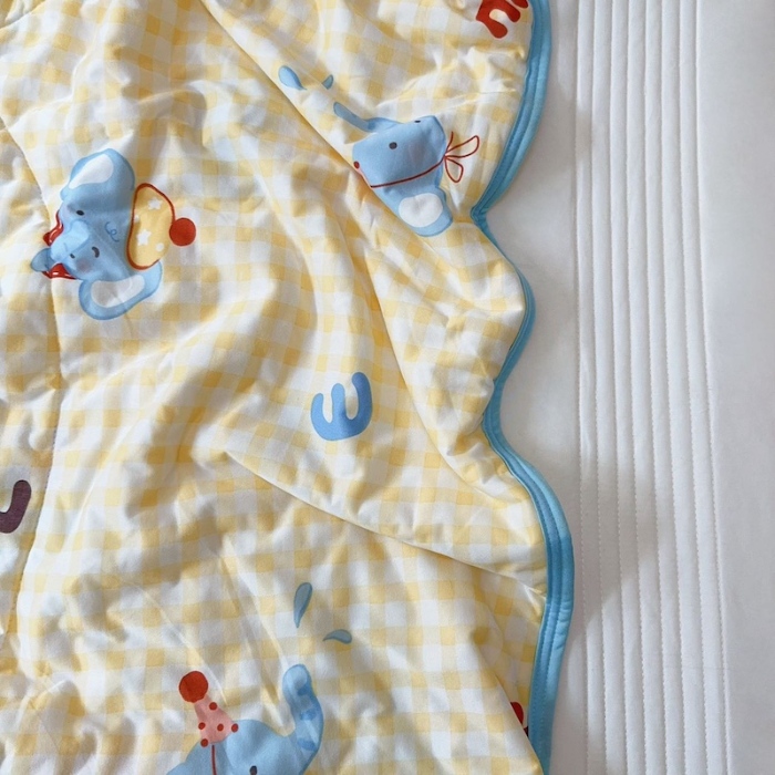 91家纺网 家纺一手货源 找家纺 兜米家居 2025夏季A类针织棉夏凉被小清新卡通双面针织棉空调被子被芯 字母小象