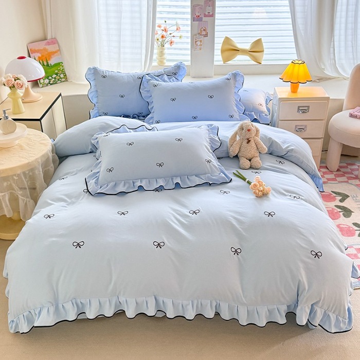 91家纺网 家纺一手货源 找家纺 苏米娜2025春夏新品韩版超柔水洗棉蝴蝶结刺绣针织棉双层纱床裙款四件套纯棉棉麻全棉小香风公主风床裙款四件套甜美少女心 蝶儿飞飞-婴儿蓝