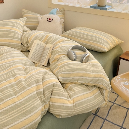91家纺网 家纺一手货源 找家纺 （总）艾咪 2025新款条纹款全棉色织双层皱皱纱四件套