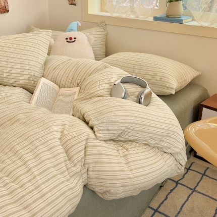 91家纺网 家纺一手货源 找家纺 （总）艾咪 2025新款条纹款全棉色织双层皱皱纱四件套