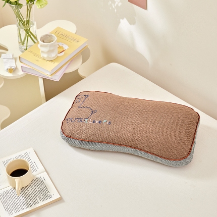 91家纺网 家纺一手货源 找家纺 （总）2025新款 萌宠羊驼全荞麦枕芯 甜荞麦无尘明目清热枕头学生成人枕芯