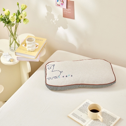 91家纺网 家纺一手货源 找家纺 （总）2025新款 萌宠羊驼全荞麦枕芯 甜荞麦无尘明目清热枕头学生成人枕芯