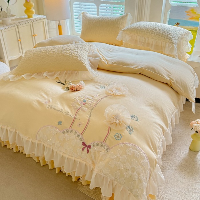 91家纺网 家纺一手货源 找家纺 苏米娜2025韩版花边公主风甜美少女心水洗棉夹棉床盖款四件套泡泡棉双层纱棉麻小竺棉纯棉全棉夏被床盖四件套 秘密花园--嫩黄