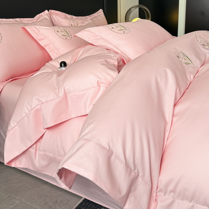 91家纺网 家纺一手货源 找家纺 （总）（控价）2025新款 专版花型 高克重A类 全棉长绒棉满屏重工刺绣四件套-铃兰物语