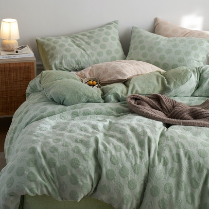 91家纺网 家纺一手货源 找家纺 （总）艾咪 全棉立体浮雕提花双层纱四件套