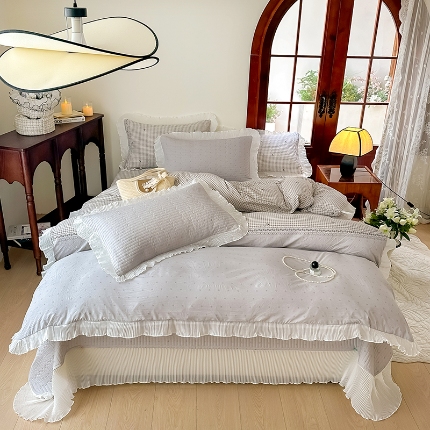 91家纺网 家纺一手货源 找家纺 （总）赫本家纺  2025新款水洗棉花边款夹棉床盖三件套四件套