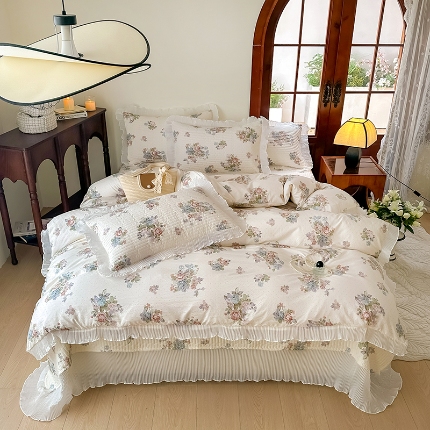 91家纺网 家纺一手货源 找家纺 （总）赫本家纺  2025新款水洗棉花边款夹棉床盖三件套四件套