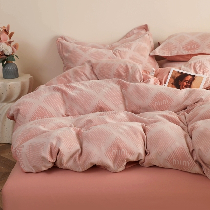 91家纺网 家纺一手货源 找家纺 （总）昊川家纺 2025新款全棉双层纱水洗色织大提花四件套