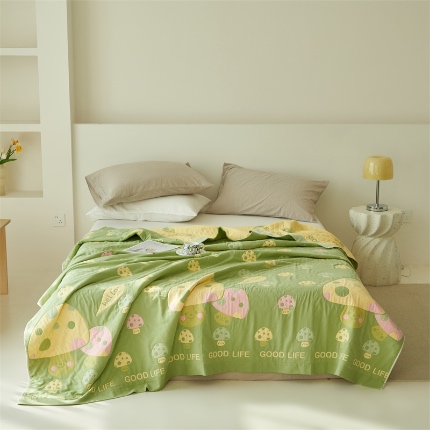  2025新款A类全棉加厚八层纱毛巾被 笑脸蘑菇-绿