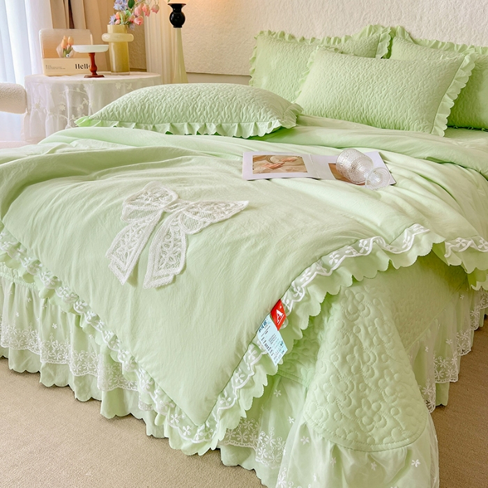 91家纺网 家纺一手货源 找家纺 2025韩版少女心法式公主风水洗棉蕾丝花边夏被床盖款四件套泡泡棉小竺棉凉蝴蝶结夏被床盖款四件套 蜜可儿-薄荷绿 