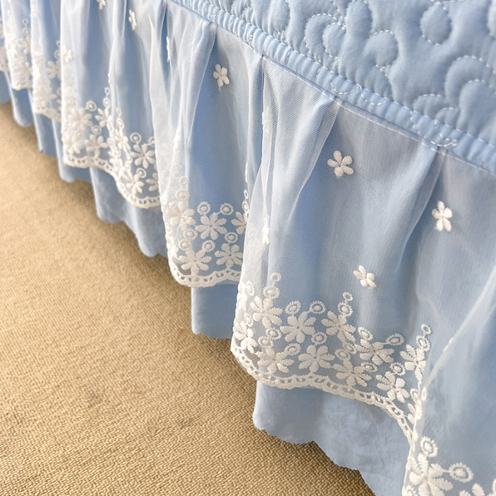 91家纺网 家纺一手货源 找家纺 2025韩版少女心法式公主风水洗棉蕾丝花边夏被床盖款四件套泡泡棉小竺棉凉蝴蝶结夏被床盖款四件套 蜜可儿-婴儿蓝 