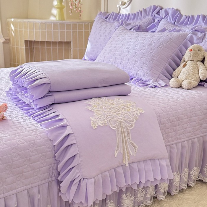 91家纺网 家纺一手货源 找家纺 苏米娜家纺2025春夏新品韩版甜美公主风超柔水洗棉床盖四件套刺绣针织棉双层纱纯棉棉麻全棉少女心夹棉床裙款夏被款床盖 花夕-梦幻紫 (0)