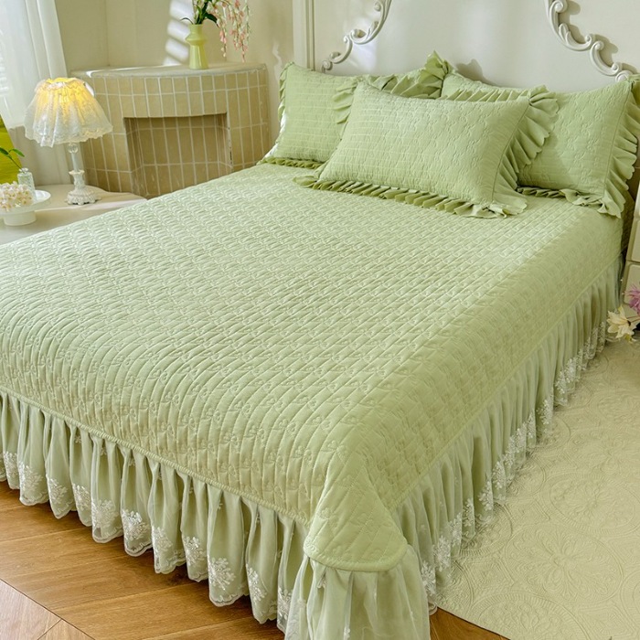 91家纺网 家纺一手货源 找家纺 苏米娜家纺2025春夏新品韩版甜美公主风超柔水洗棉床盖四件套刺绣针织棉双层纱纯棉棉麻全棉少女心夹棉床裙款夏被款床盖 花夕-嫩芽绿