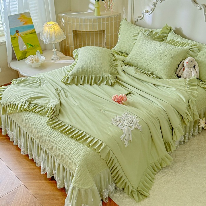 91家纺网 家纺一手货源 找家纺 苏米娜家纺2025春夏新品韩版甜美公主风超柔水洗棉床盖四件套刺绣针织棉双层纱纯棉棉麻全棉少女心夹棉床裙款夏被款床盖 花夕-嫩芽绿